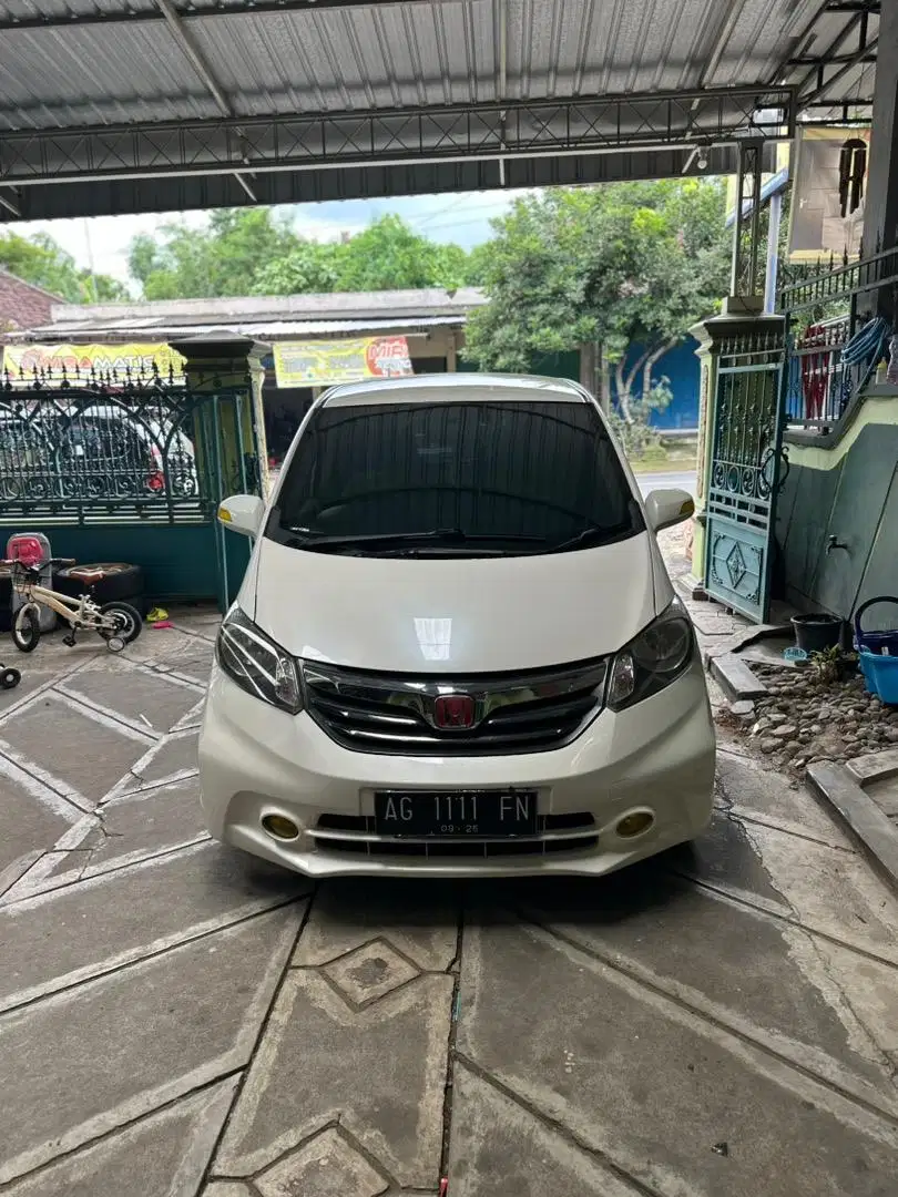 Honda Freed E Psd 2012