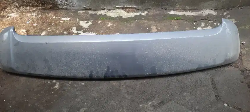 Rear spoiler agya atau ayla kondisi mulus lampu rem masih berfungsi