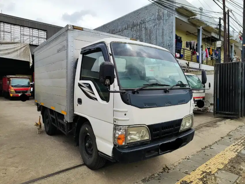 Isuzu NKR55 Box Aluminum Engkel 2012