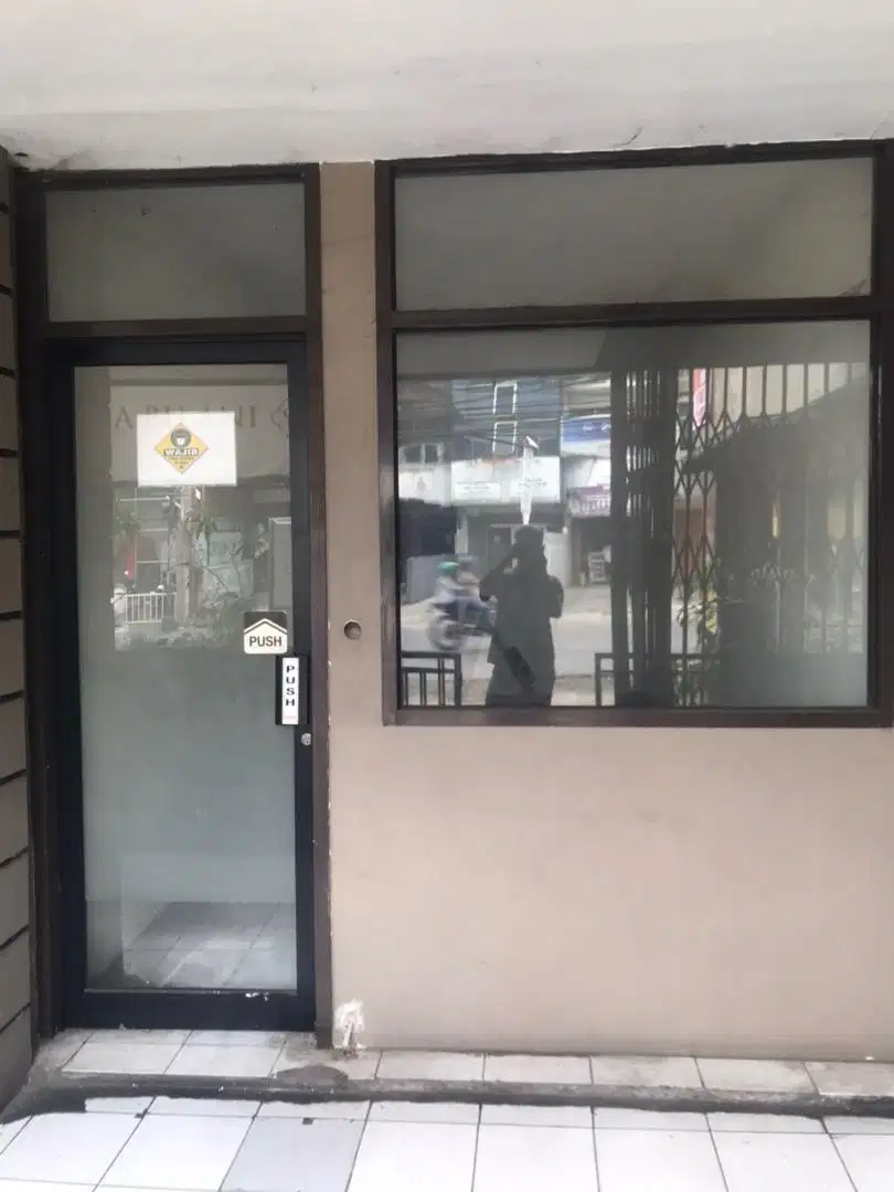 Sewa Ruang Kantor  Toko