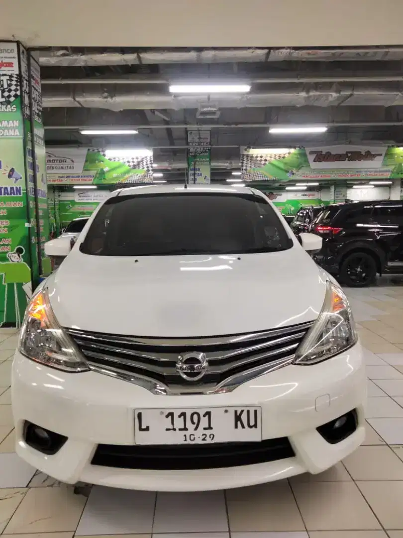 Nissan grand Livina 1.5 XV Facelift MT Tahun 2014