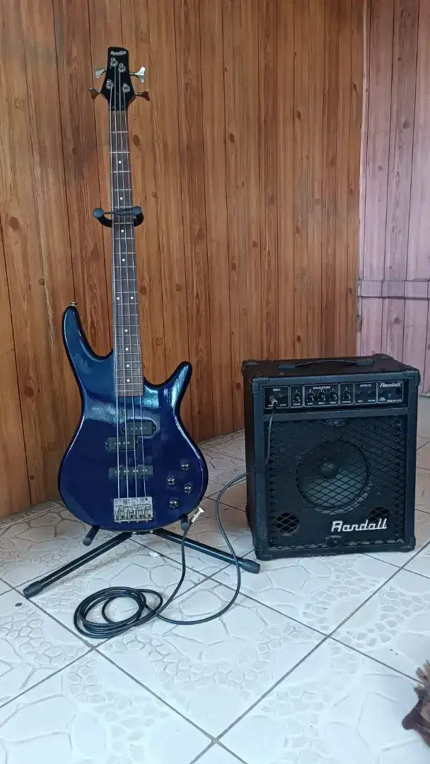 Gitar Bass Ibanez dan Ampli Randall