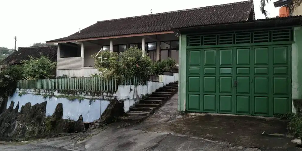 RUMAH VIEW KOTA DILERENG BUKIT