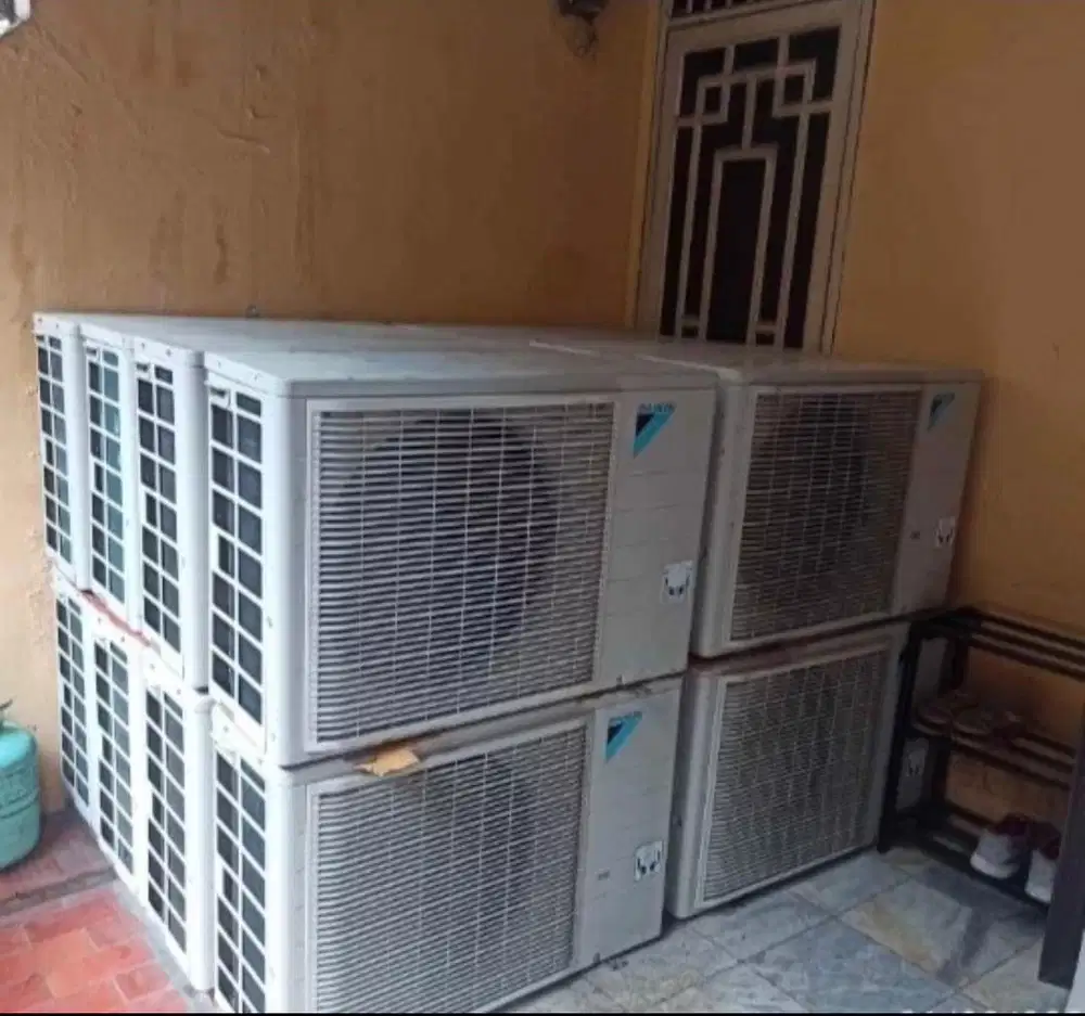Outdoor second 2pk daikin full original made in thailand garansi 5 bln