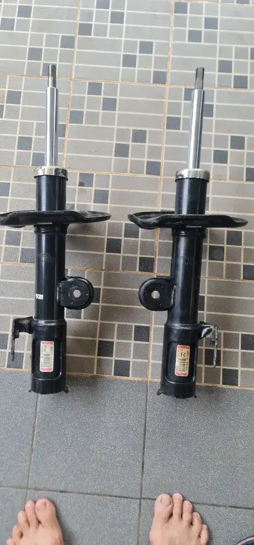 ABSORBER SET,SHOK TOYOTA HARIER