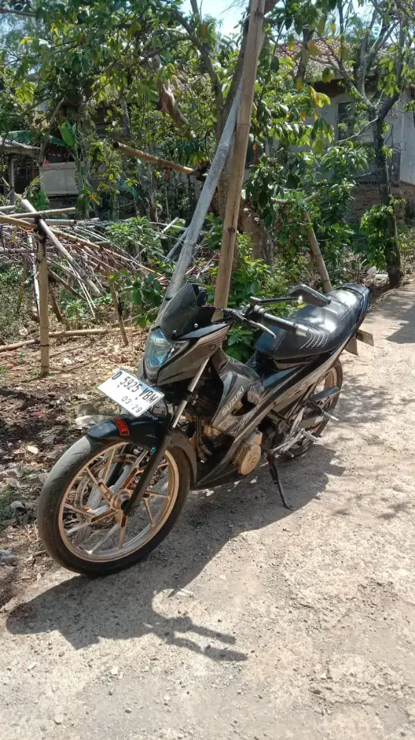 suzuki satria Fu 2014 hitam