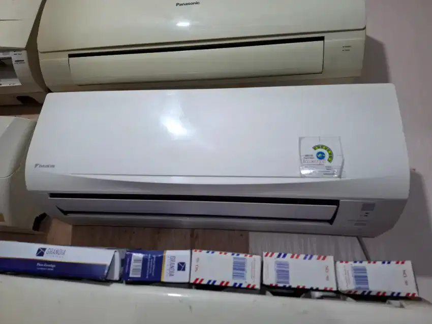 AC split Daikin thai 1,5pk R32 garansi 6 bulan