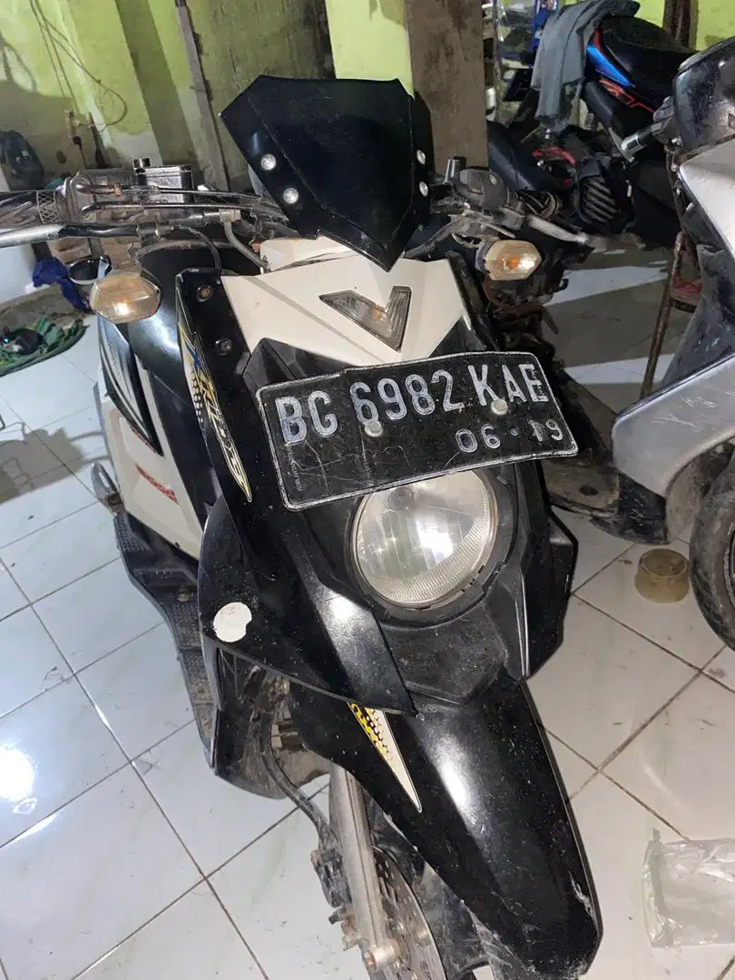 Dijual motor yamaha xride tahun 2014 ss sntk bpkb