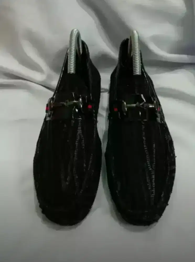 Sepatu ala ala Gucci