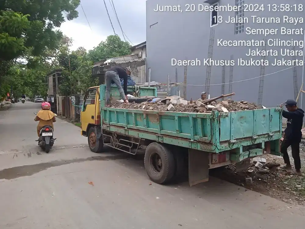 Material urugan puing dan tanah