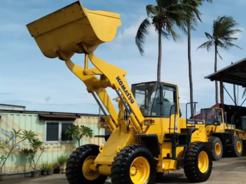 Dijual Loader Komatsu WA200-3 Builtup harga DP/TDP