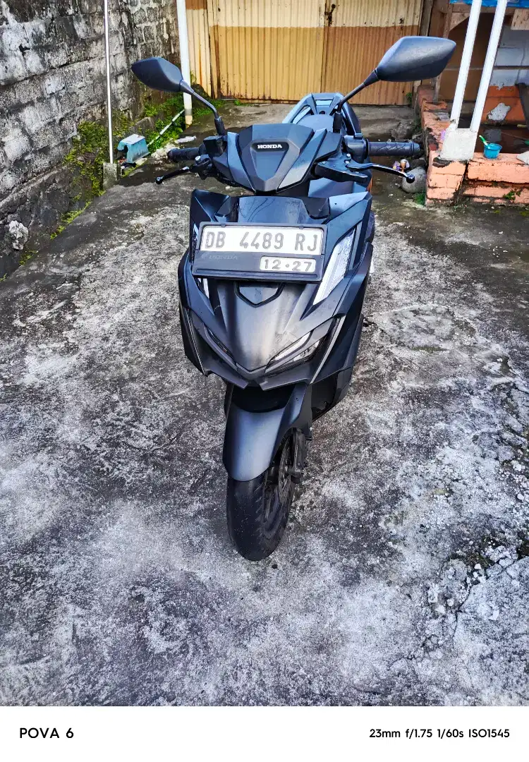 Vario 160 tahun 2022 non ABS