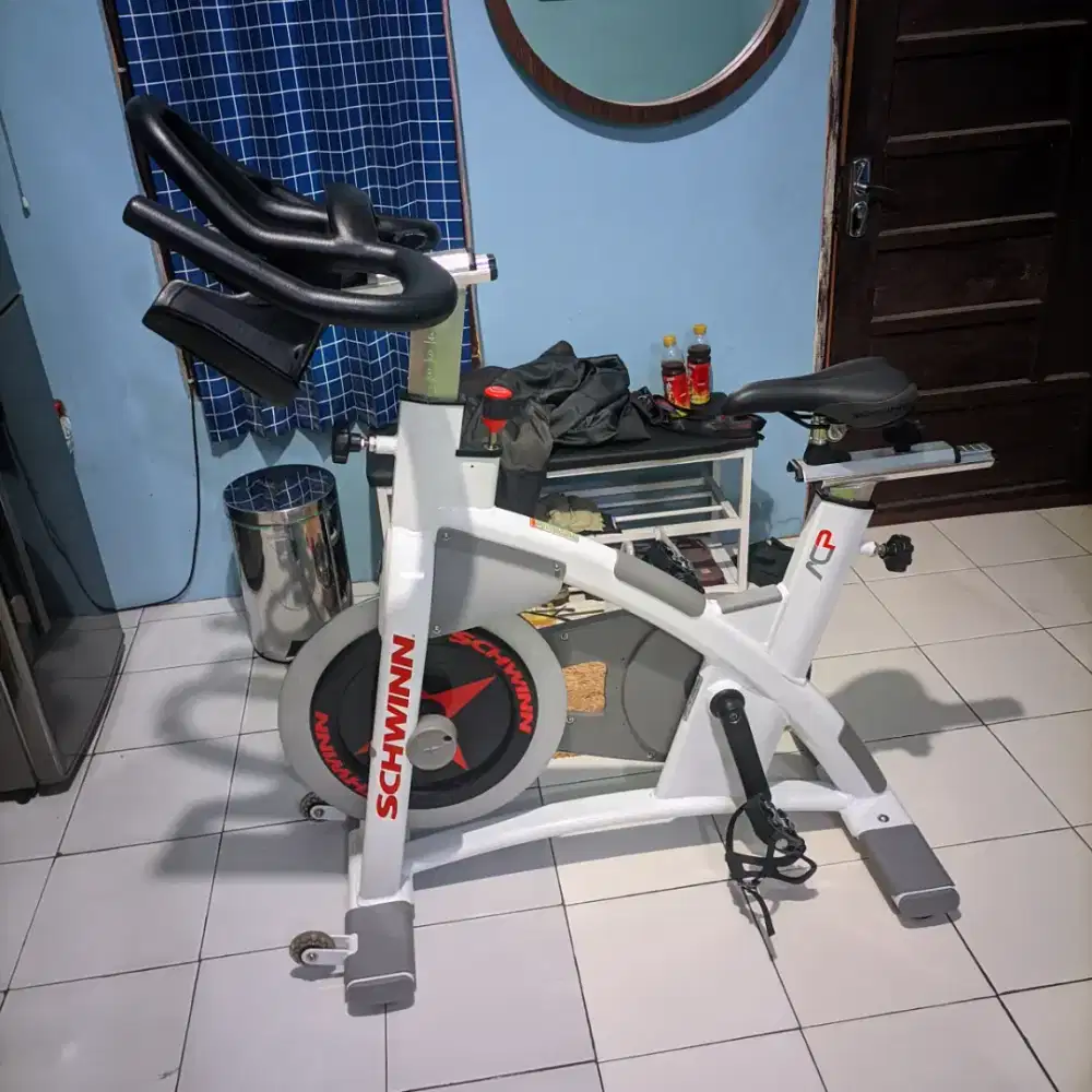 SCHWINN AC PERFORMANCE 7320 SPINNING BIKE SECOND BEKAS ALUMINIUM