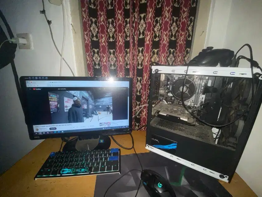 pc gaming fullset dengan setup dan akun steam dll (sesuai dengan foto)