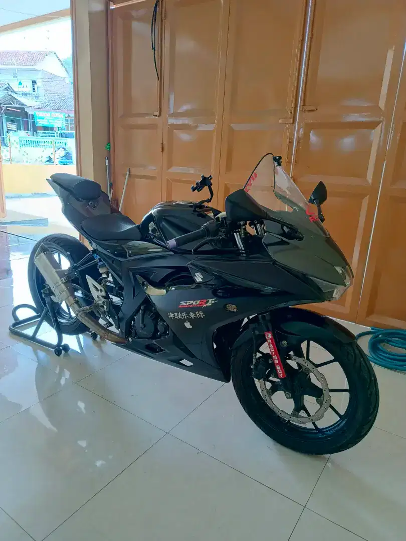 SUZUKI GSX 150R