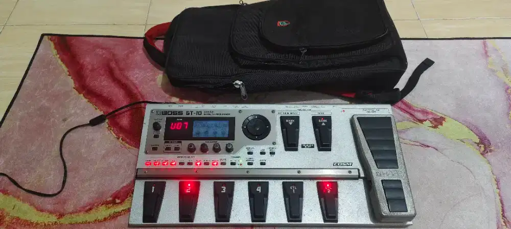 Efek Effect Gitar Boss GT-10