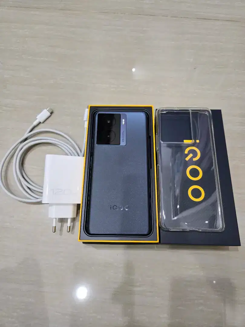 Iqoo Z7 (12/256GB, Black) - Harga Nett