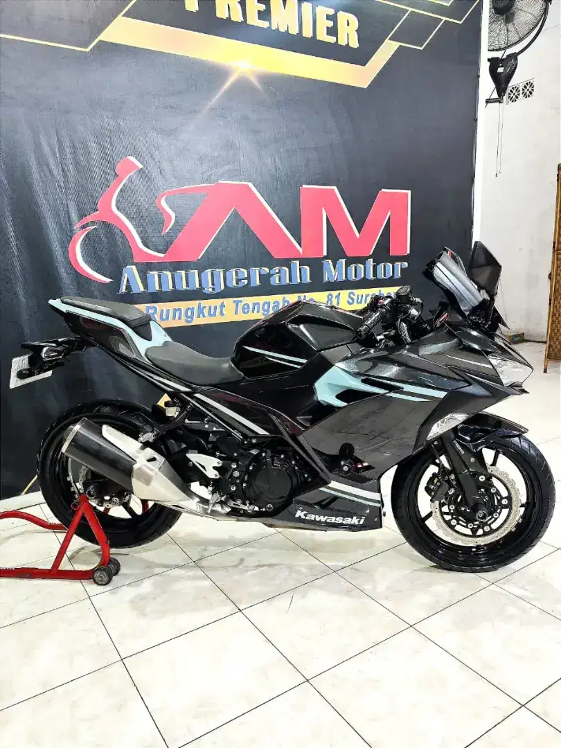 Km 11rb mewah Ninja 250cc abs keyles. Anugerah Motor rungkut tengah 81