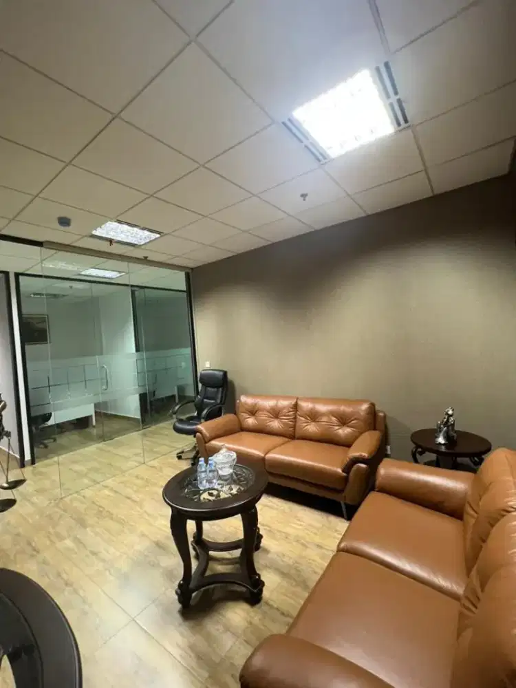 Disewakan Office Space Holland Village full furnished