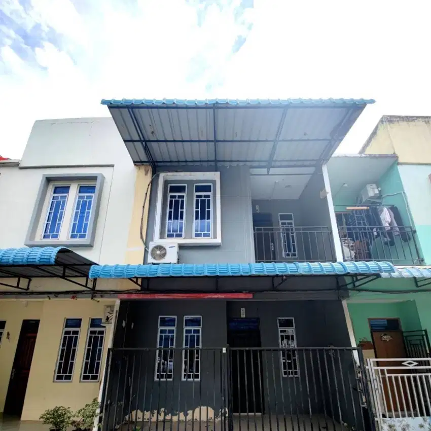 Dijual Cepat Rumah 2 lantai di Komplek Mitra center