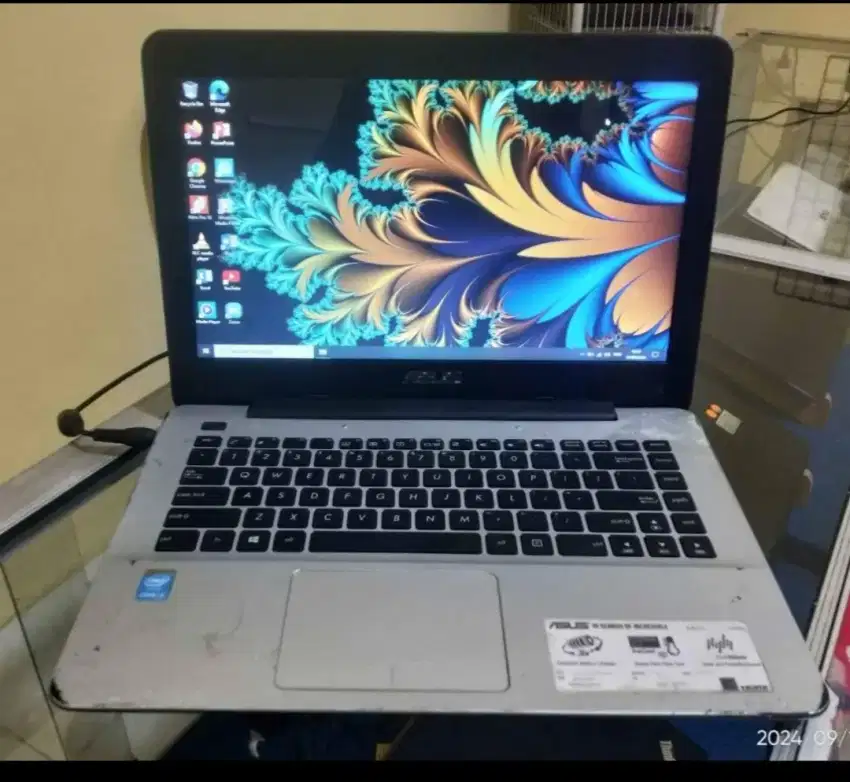 Laptop Asus Core i3