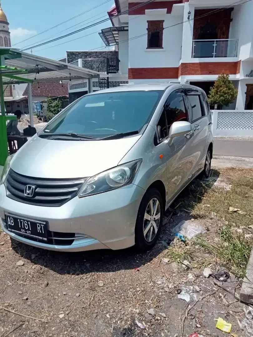 Honda freed S 2009 bisa tt/ kredit