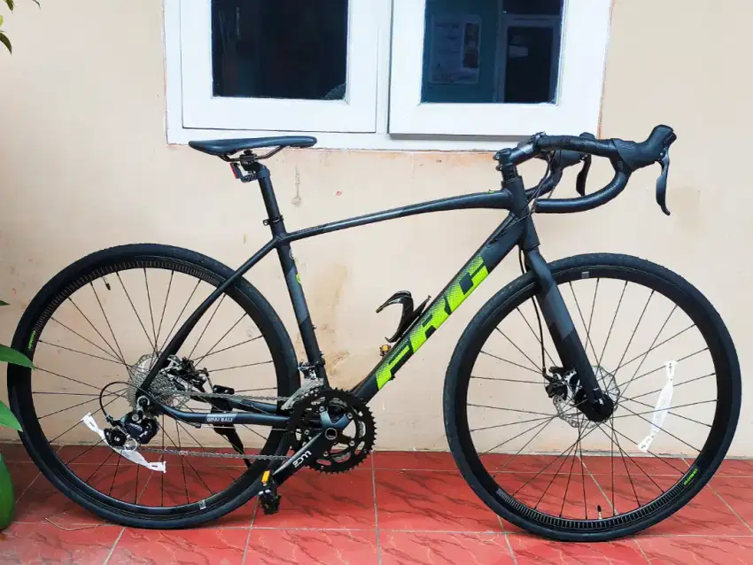 Roadbike Element FRC52 GFNY Bali Like New