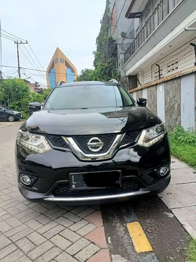 NISSAN XTRAIL 2.5 AT 2015