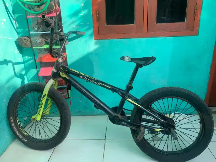 Sepeda bmx pacific