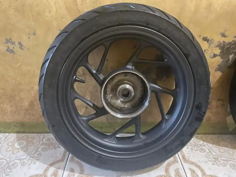 Velg vario 160 ori + ban bawaan dealer