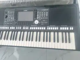 Keyboard Yamaha psr S975