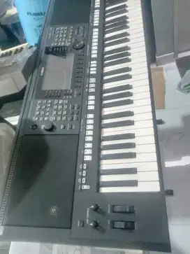 Keyboard Yamaha psr S775