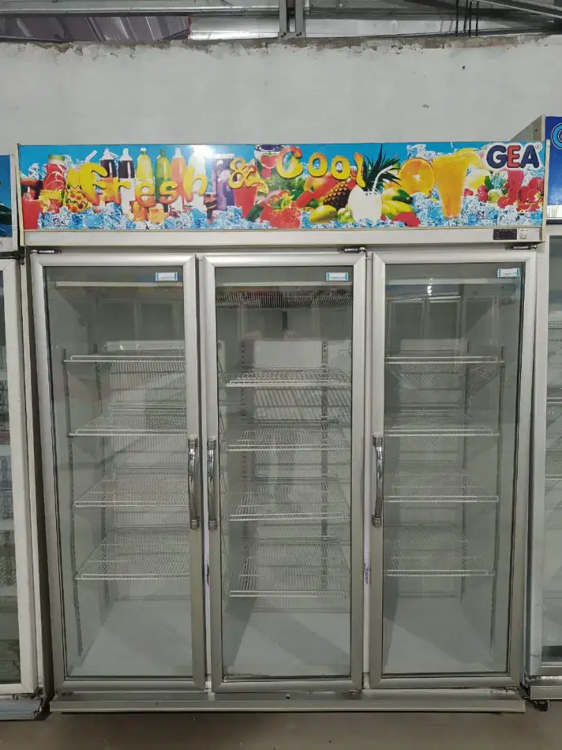 Showcase pendingin dan box freezer pembeku