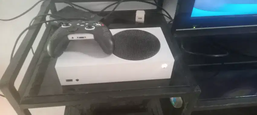 Xbox series s console