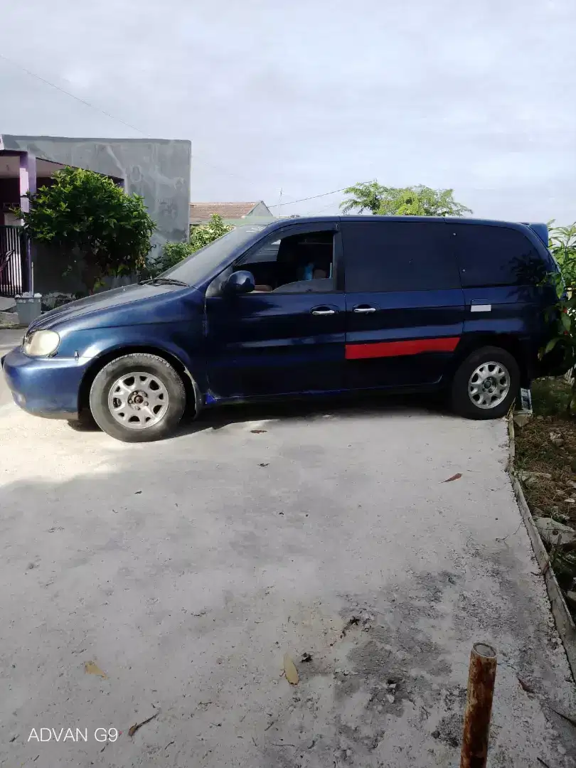 jual kia carnival tahun 2000