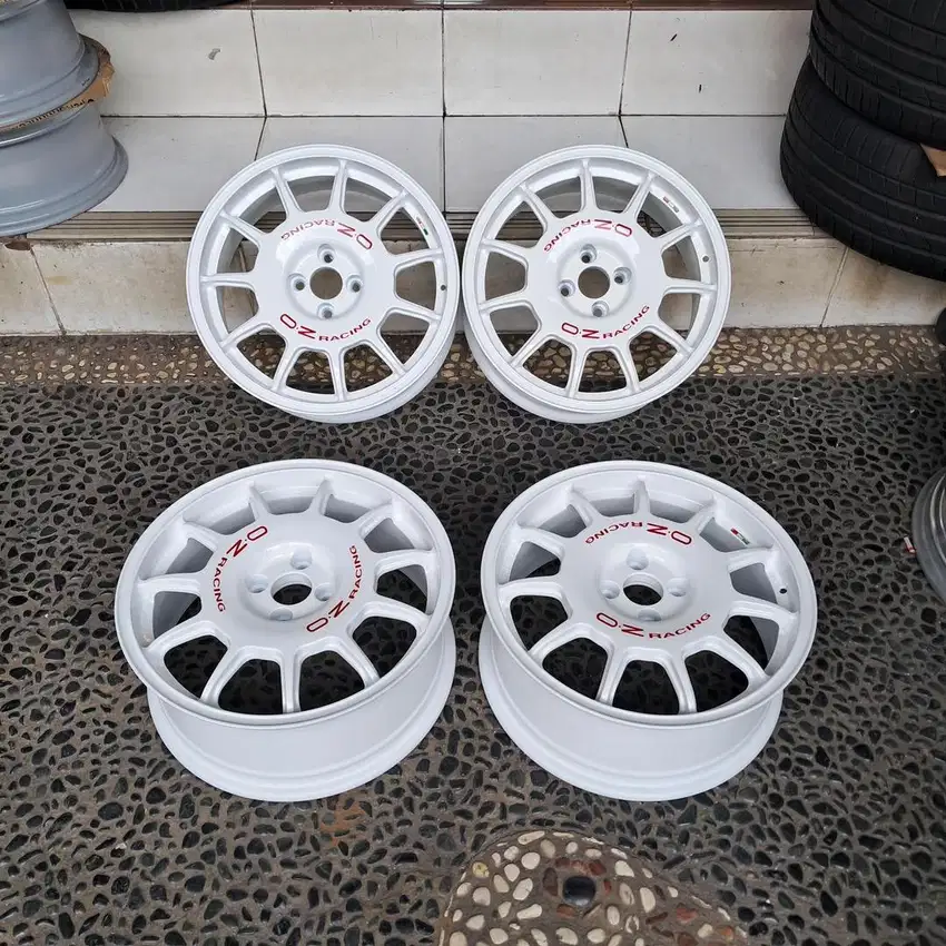 OZ Leggenda R17 Original Made in Italy. Ori 4x100 Murmer Good Conds.