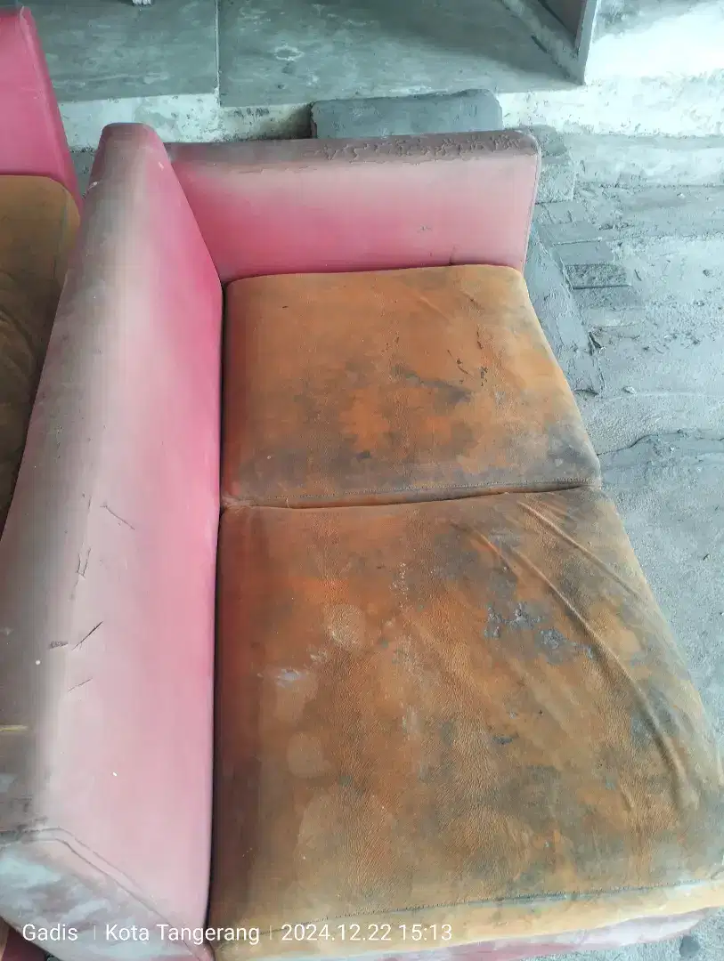 Sofa pink oren cantik