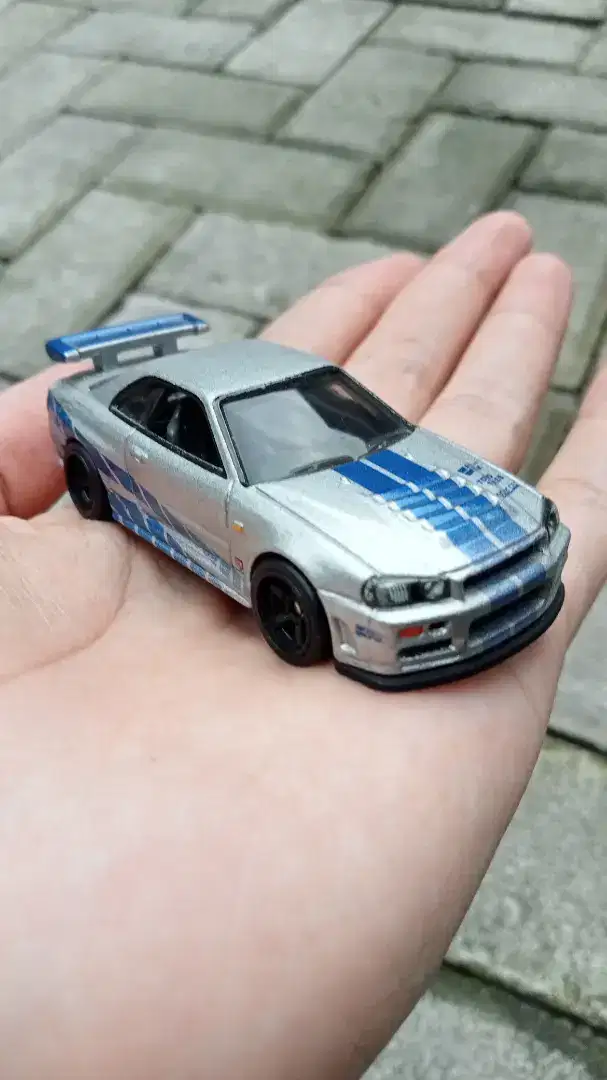 Hotwheels skyline R34