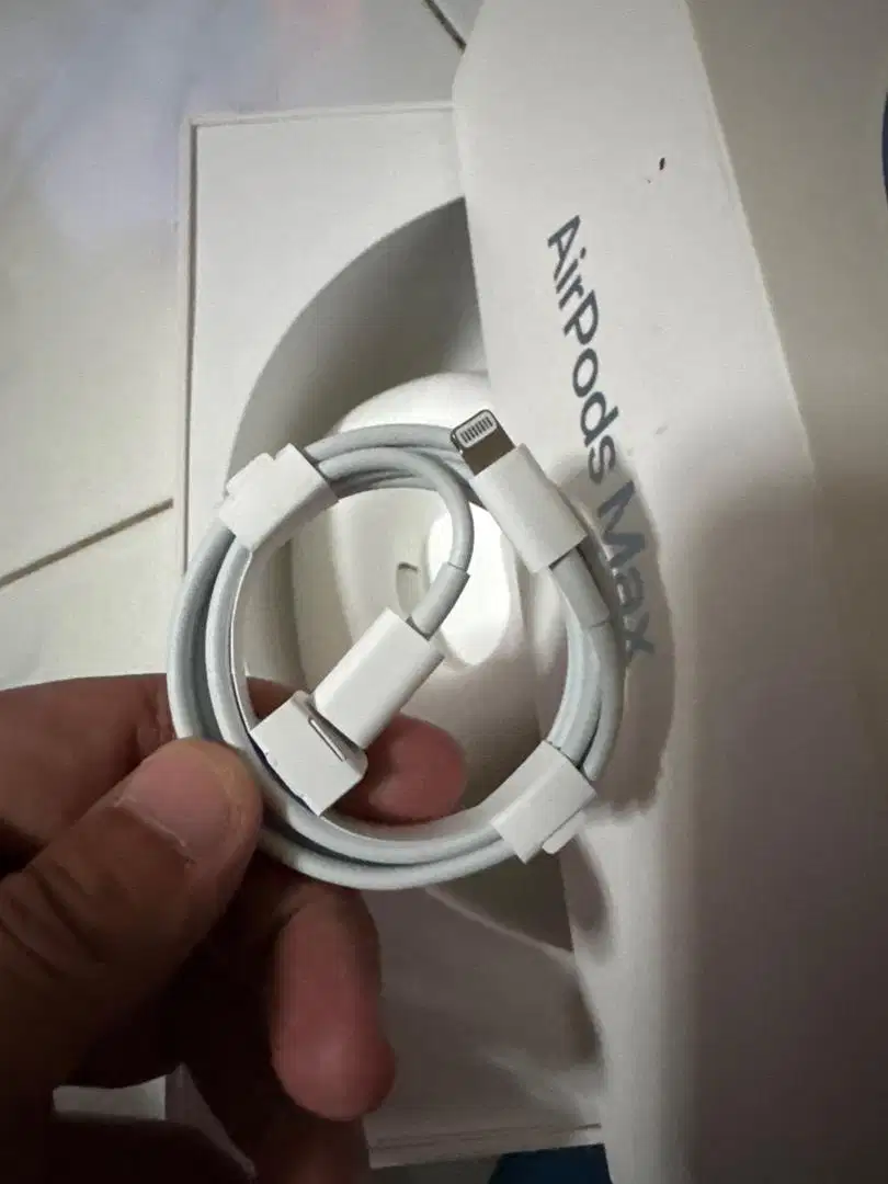 Apple Kabel original type c to Lightning original bawaan airpods max