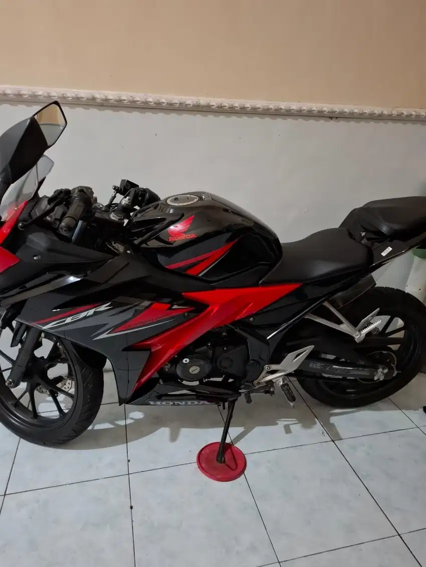 JUAL HONDA CBR 150 2019 BARANG MULUS NEGO SAMPAI DEAL