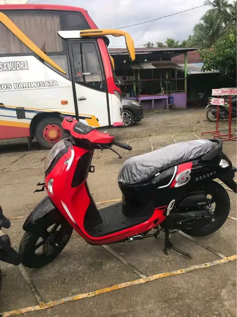 HONDA SCOOPY SPORTY HITAM MERAH