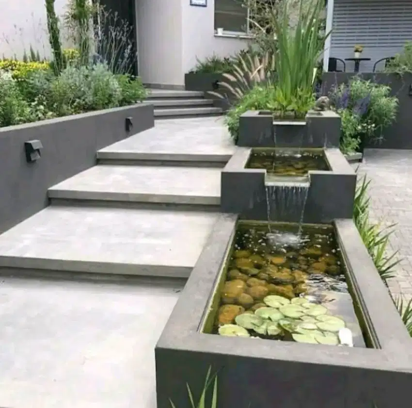 Pembuatan kolam koi