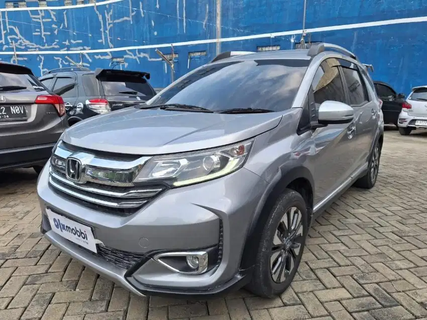 DP Rendah Honda BR-V 1.5 E Bensin-AT 2017 TSOSJS CRS