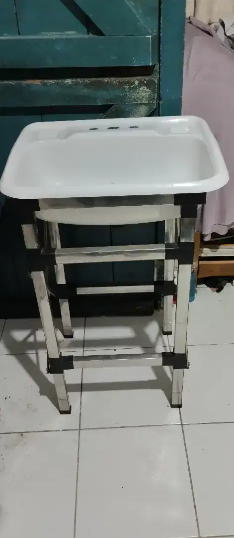 Wastafel portable cocok untuk pameran