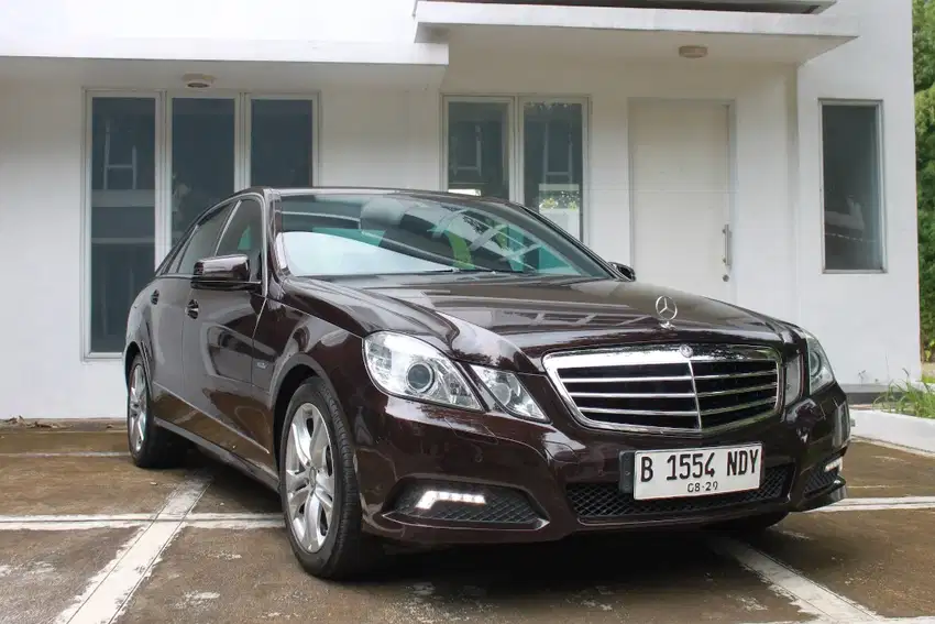 Mercedes Benz E Class W212 E250 CGI Avantgarde - LOW KM / RARE COLOR