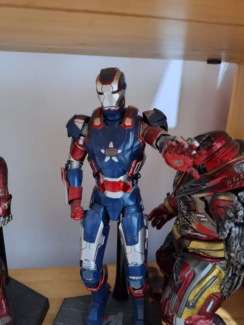 Jual action figure iroman
