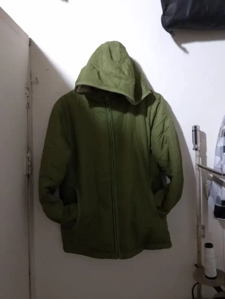 Jaket Hoodie bolak balik bahan perasut & serpa hangat