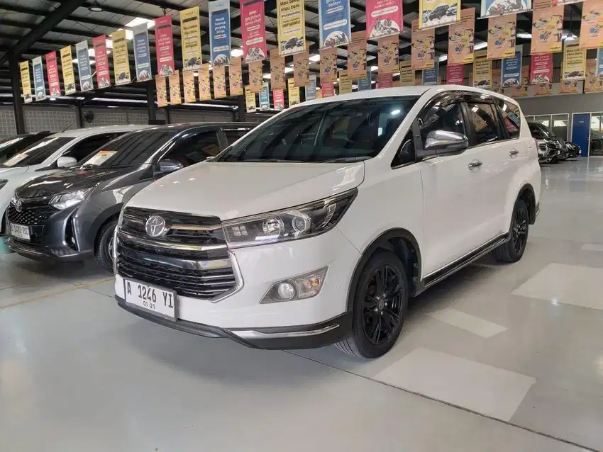 Toyota Innova Venturer 2.4 Diesel AT 2019 Pajak Panjang