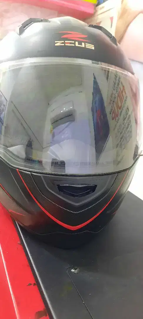 Helm zeus ori bekas pemakaian sendiri