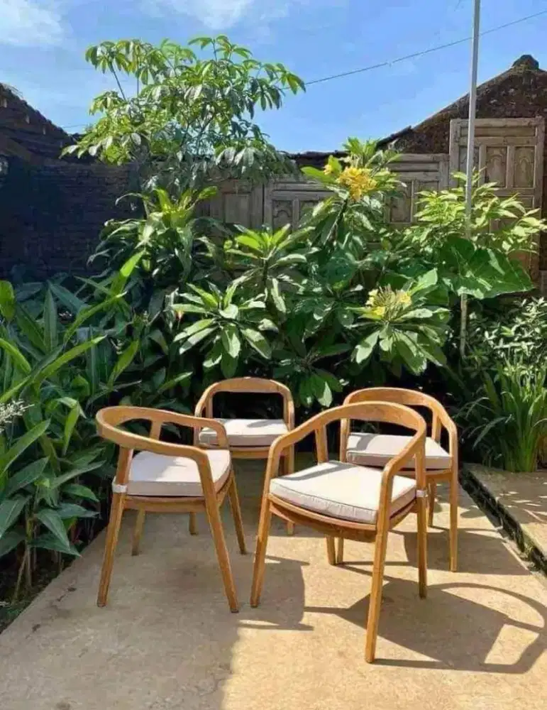 Kursi cafe kursi makan